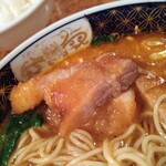 支那麺 はしご - 排骨のアップ