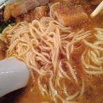 支那麺 はしご - 麺のアップ