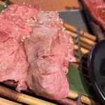 炭火焼肉 牛山道 - 