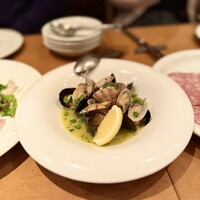 イゾラ ブル - 貝苦手だけど、汁はピザのミミつけて美味しく頂きました！