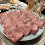 炭火焼肉ホルモンさわいし - 