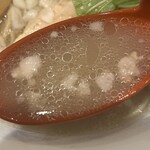 いぶし銀 - GT(干しエビ＋肉出汁塩味)¥1300のスープ