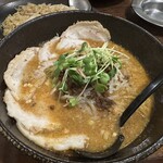 Ra-Men Kamiya - チャーシュー担々麺（4辛、にんにく入）