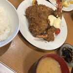 とんかつ八千代 - 