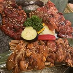 Yakiniku Yaku Yaku Tei - やくやく亭セットのカルビ、ハラミ、かしわ