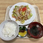 仲道 - 野菜炒め500円、ライス250円、餃子500円