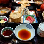 鎌倉 峰本 - このセットは、蕎麦もお刺身も着いててお得！美味しいから食べてもらいたいです！