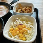 Yoshinoya - サラダ