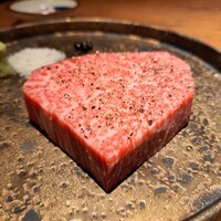 和牛とタン 焼肉 とみ 新橋本店 - 