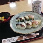 千登利亭 - 鯖寿司と吸物