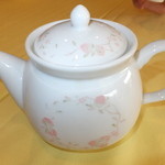 四川料理 桃源郷 - ジャスミン茶のティーポット　最初に　【　２０１４年２月　】