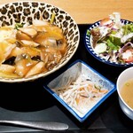 四川中華 GOCHI - 海鮮あんかけ炒飯