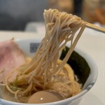 Tsuchi No Tomi - 全粒粉入りのパツパツ中細麺