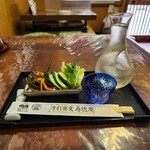 寿徳庵 - 影虎とアテ。アテの漬け物も昆布のも最高！