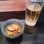 そば処 壱 - 付け出しとお冷や