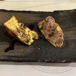 炭火肉焼き倉庫　CONOYOSHI - 左←  キッシュ      レバーペースト バケット添え →右