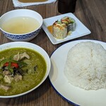 タイタイ タイ料理 - グリーンカレーのセット大盛（￥780+￥100）