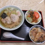 ミニチャーシュー丼　全体