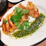 餃子と煮込み。しんちゃん - 