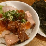 Menya Fujishiro - 極上海苔(150円)、チャーシュー丼(300円)。