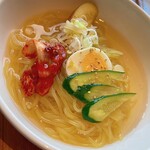 Tokkyuu Yakiniku Seizan - 盛岡冷麺