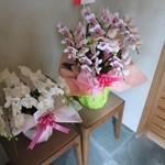 岩さき - 8周年のお花が入口に･･･☆