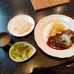 デジャヴ - 料理写真:宮崎牛の特上サイコロステーキとハンバーグ