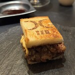 西麻布 焼肉 X - 但馬玄ばーぐサンド