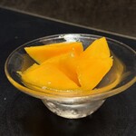 西麻布 焼肉 X - 宮崎県産マンゴー