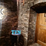 西麻布 焼肉 X - 入口の雰囲気