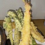 森の蕎麦かふぇ 九頭龍 - 天ぷら､海老・小ふぐ・タラの芽2・茄子・南瓜・ピーマン！