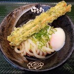 Hanamaru Udon - 温玉ぶっかけ（冷・小）＆ちくわ磯辺揚げ