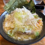 半蔵 - 背脂にんにくラーメン