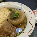 天ぷらとおでん てんと - おでん（大根、仙台麩、厚揚げ）