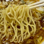 彩華ラーメン  - サイカラーメンの麺