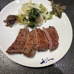 牛たん炭焼 利久 西口本店 - 牛タン