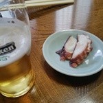 明石焼　ウタ - 大人数で行ったせいか、アテにたこを頂きました。