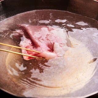 風味豊かな黒毛和牛と旬の野菜で楽しむ絶品しゃぶしゃぶ