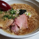 Hariken Ramen - 背脂煮干ラーメン(醤油)手もみ麺