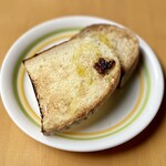 パニーノガーデン - パスタにセットのパン