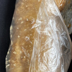 Peni - 揚げパンの中身は、魚肉ソーセージ　周りはカレー味