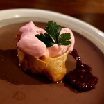 ウエストパパ - 新じゃがのカネロニ、ビーツのクリームとビーツのピュレ