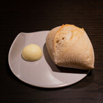 Quatre-vingt-douze - パン、バター