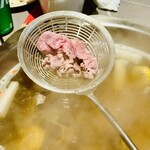 孫ニ娘潮汕牛肉火鍋 - 