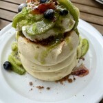 メレンゲ みなとみらい店 - キウイパンケーキ