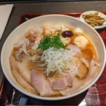 らぁー麺 なかじま - 特上海老雲呑麺チャーシューえびわんたん入り①