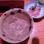 Shin raku - 焼酎が進む肴の数々。イカの白味噌わさび。