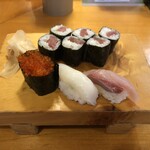 Sushi Izakaya Yataizushi - とびっこ・いか・ハマチ・鉄火巻