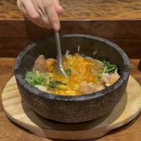 侘家古暦堂 祇園花見小路本店 - 店員さんが混ぜてくれます♪