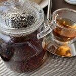Chuugoku Ryouri Boukairou - お茶〜薔薇のお茶かライチ紅茶から選択